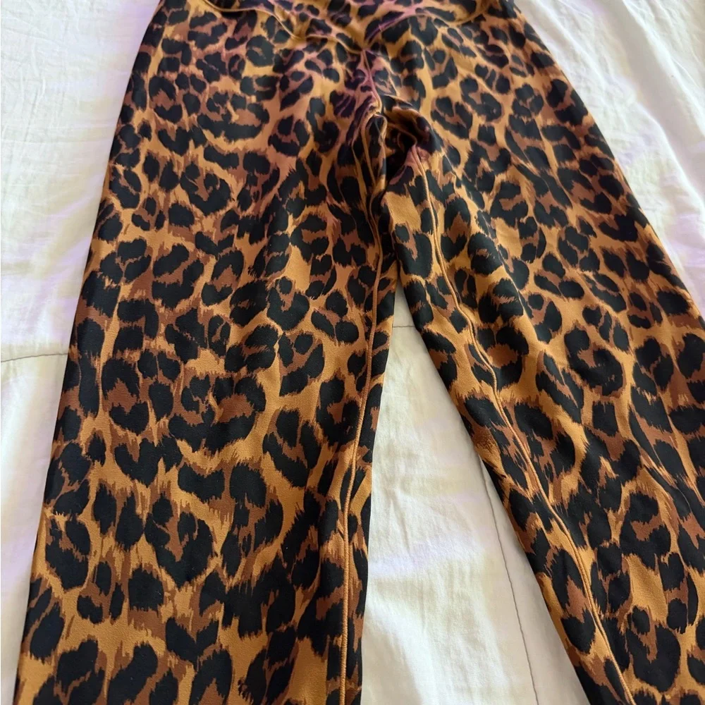 aerie OFFLINE Leopard-Print 7/8 Leggings in Brown & Black - Picture 2 of 5